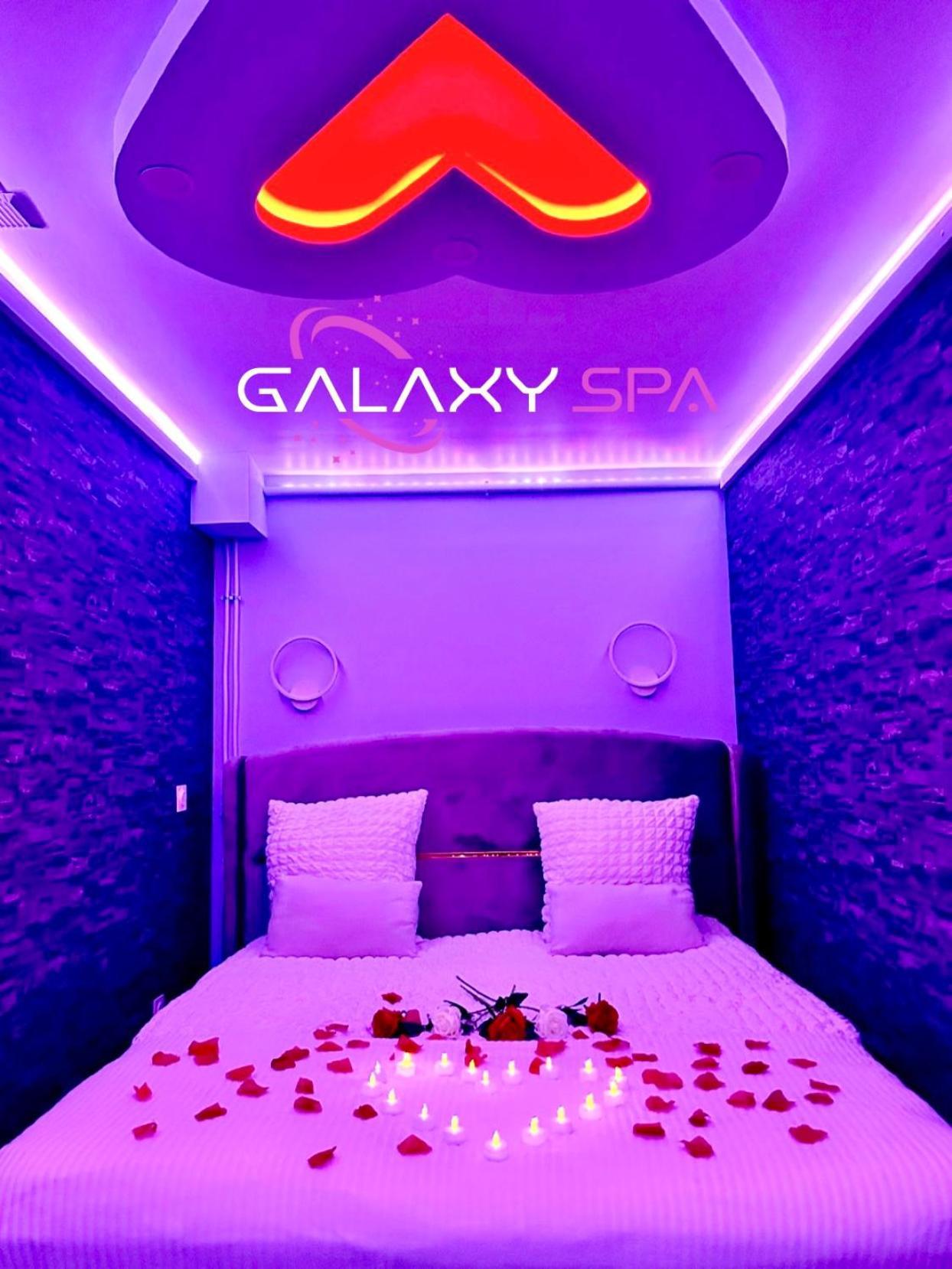 Galaxy Spa - Suite Mercure Jacuzzi Privatif Champigneulles Exterior photo